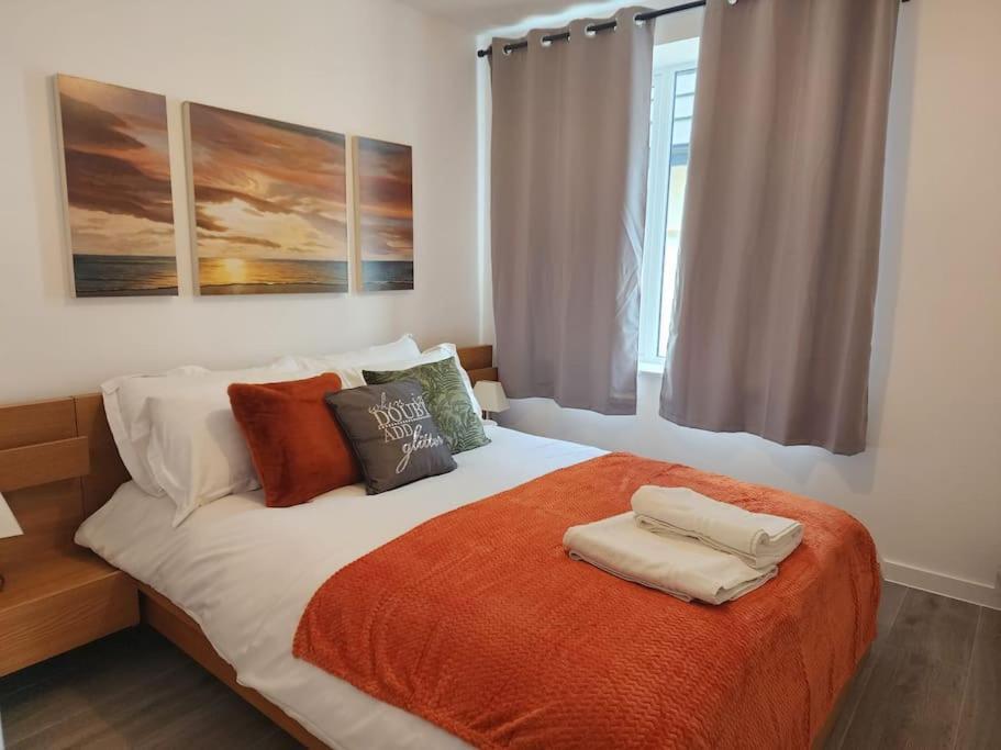 Apartment Paradigm Court, Modern 2-bedroom F2, Oxford