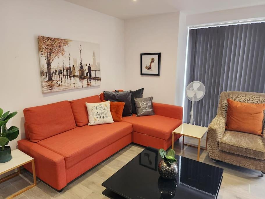 Apartment Paradigm Court, Modern 2-bedroom F2,