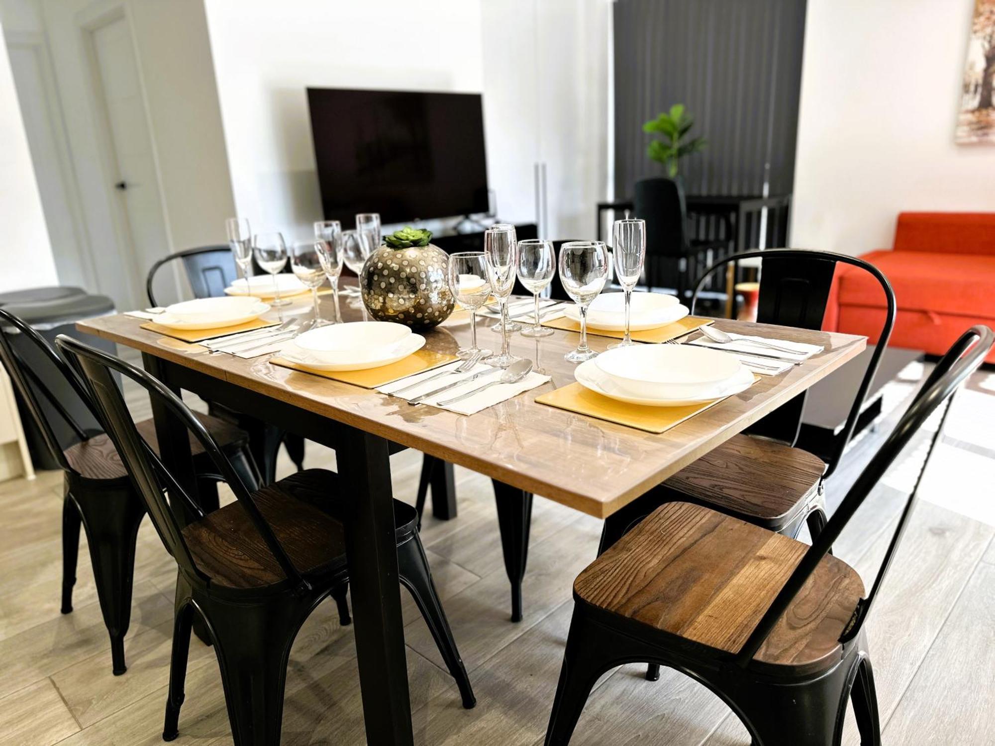 Paradigm Court, Modern 2-bedroom F2, Oxford